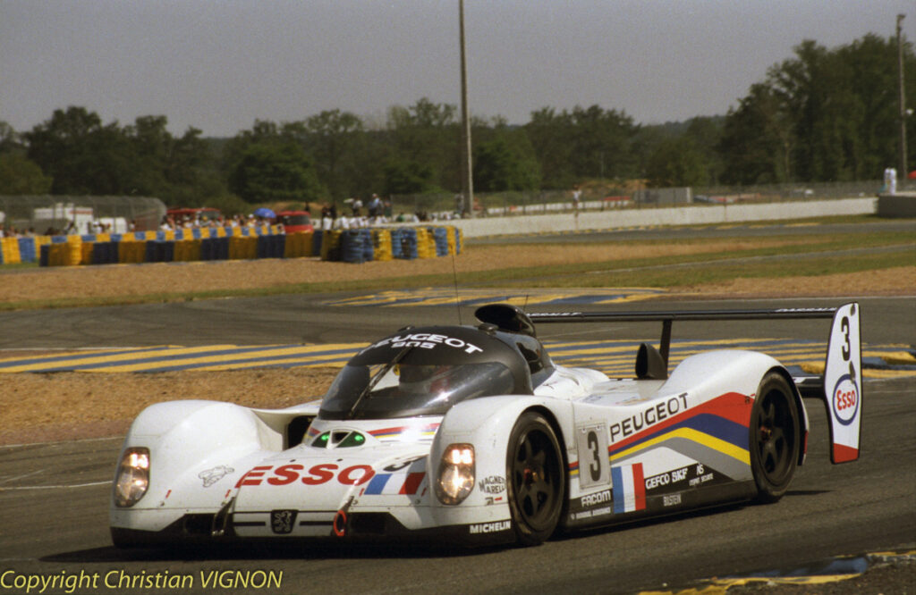 Grâce à cette 905 n°3, Peugeot s'impose de nouveau en 1993.